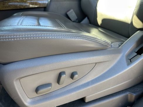 Used 2017 GMC Yukon Denali w/ Open Road Package image 8