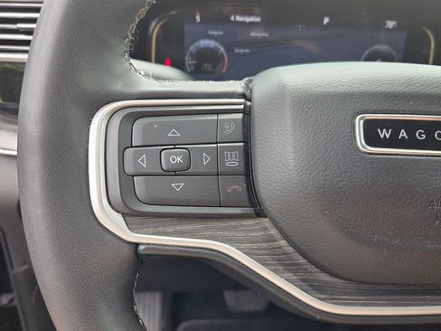 Used 2023 Jeep Wagoneer Series III w/ Preferred Equipment Group AWD/4WD image 22