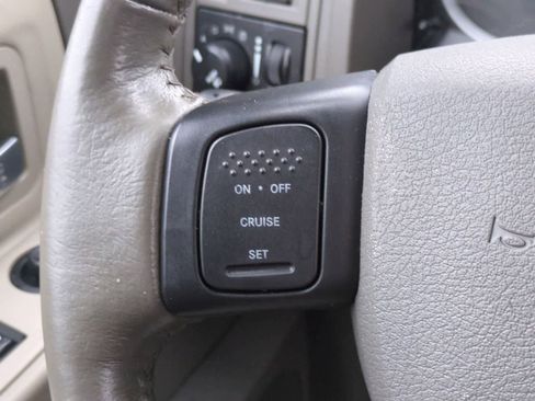 Used 2007 Dodge Dakota Laramie w/ Popular Equipment Group AWD/4WD image 23