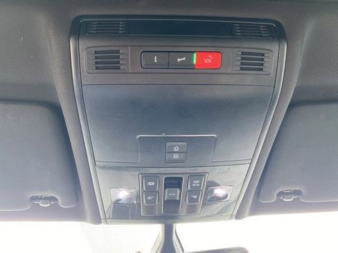 Used 2021 Volkswagen Tiguan SE R-Line image 27