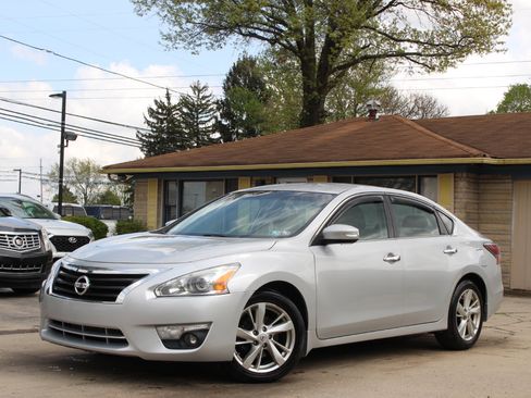 Used 2015 Nissan Altima 2.5 SL image 2
