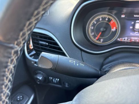 Used 2021 Jeep Cherokee Latitude Lux 80th Anniv w/ Quick Order Package 26U 80TH image 20