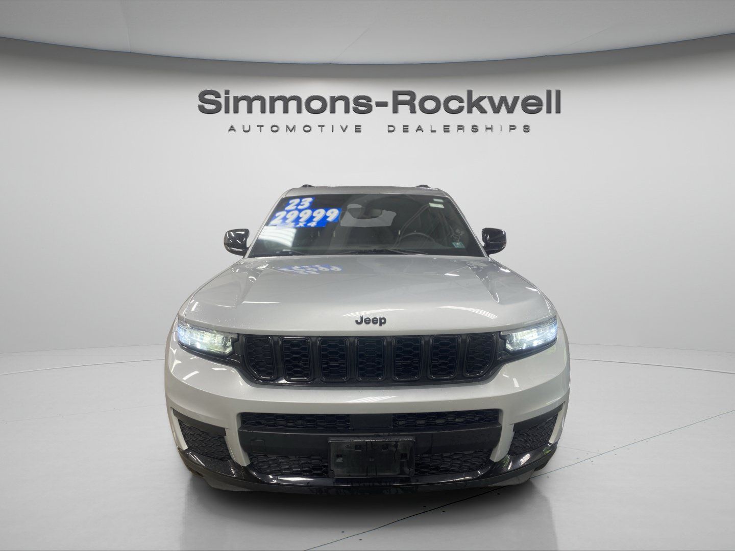 Used 2023 Jeep Grand Cherokee L Laredo AWD/4WD image 8