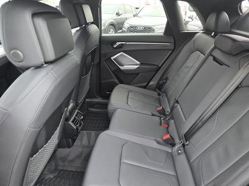 New 2025 Audi Q3 2.0T Premium image 11