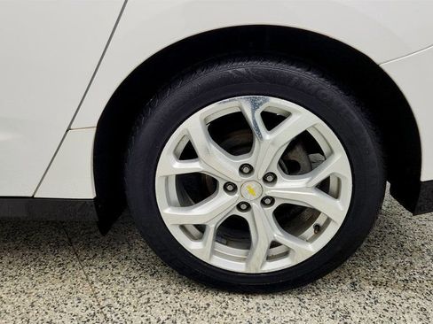 Used 2016 Chevrolet Volt Premier w/ Driver Confidence Package image 9