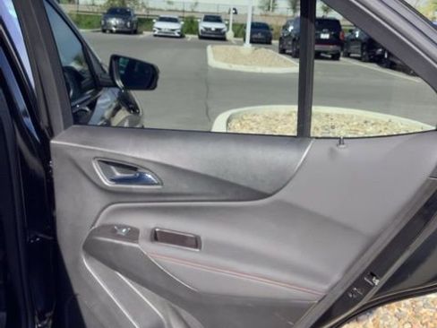 Used 2022 Chevrolet Equinox RS w/ RS Leather Package image 21