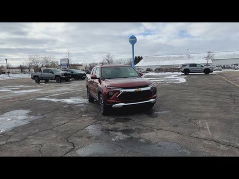 Used 2024 Chevrolet TrailBlazer LT w/ LT Cold Weather Package AWD/4WD image 3