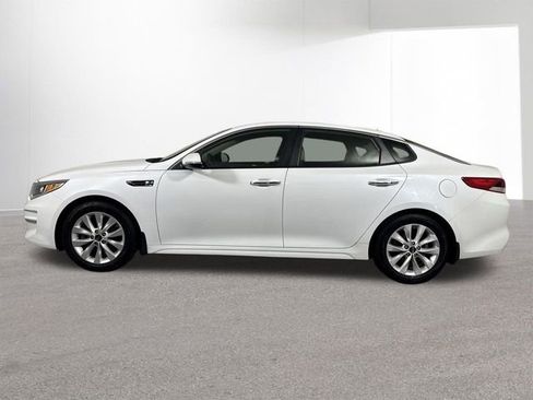 Used 2018 Kia Optima LX w/ 17" Alloy Wheels Package image 28