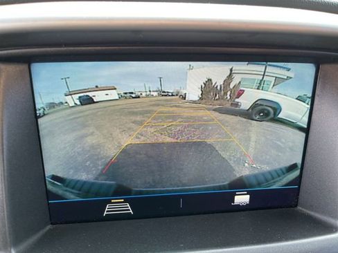 Used 2021 Chevrolet Colorado LT w/ LT Convenience Package image 17