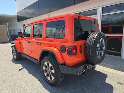 Used 2020 Jeep Wrangler Unlimited Sahara AWD/4WD image 5