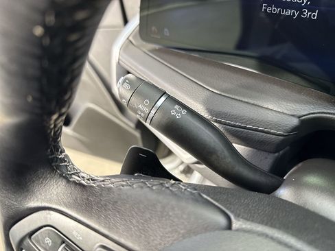 Used 2025 Cadillac XT4 Premium Luxury image 15