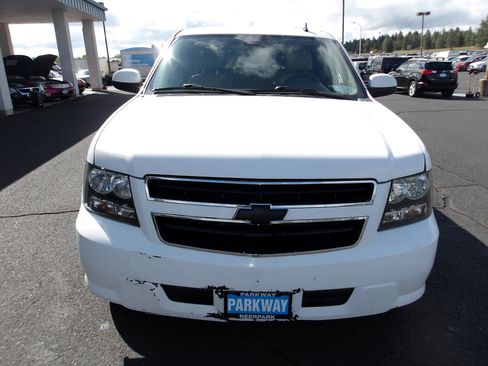 Used 2010 Chevrolet Tahoe 4WD image 8