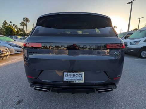 Used 2023 Land Rover Range Rover Sport SE Dynamic image 11