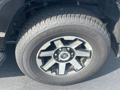 Used 2024 Toyota 4Runner TRD Off-Road Premium w/ Off Road Premium Plus Package AWD/4WD image 5