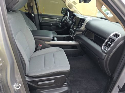 Used 2019 RAM 1500 Big Horn RWD image 10