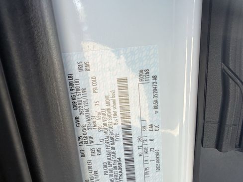 Used 2026 Ford Transit 350 XLT image 34