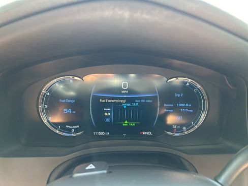 Used 2019 Cadillac Escalade ESV Platinum image 29