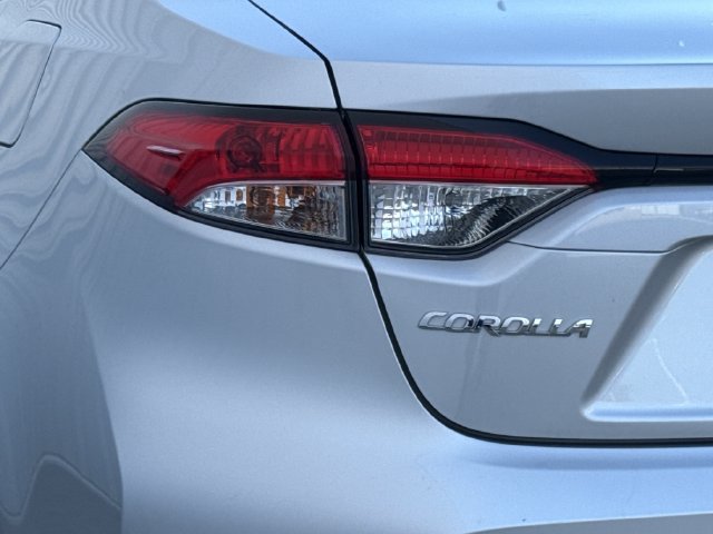 Certified 2025 Toyota Corolla LE FWD image 7