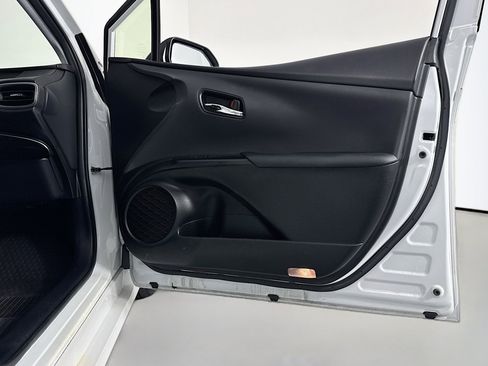 Used 2022 Toyota Prius Prime XLE image 23