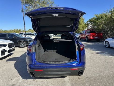 Used 2022 Alfa Romeo Stelvio Sprint image 9