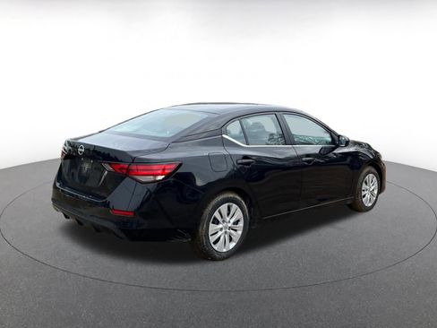 Used 2025 Nissan Sentra S image 16