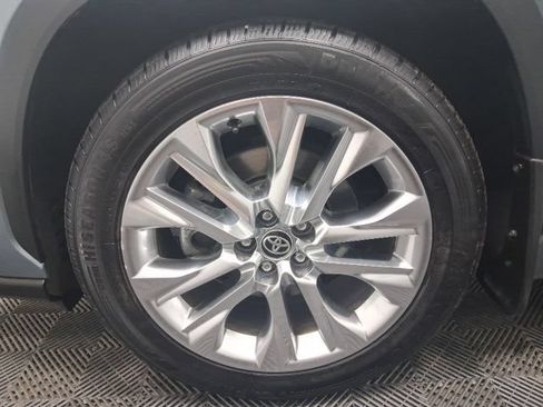 Used 2021 Toyota Highlander Limited AWD/4WD image 8