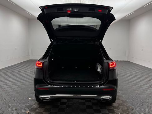Used 2023 Mercedes-Benz GLA 250 4MATIC image 11