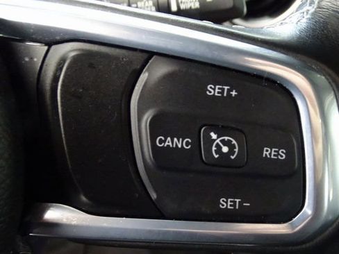 Certified 2022 Jeep Wrangler Unlimited Sahara w/ Cold Weather Group image 8