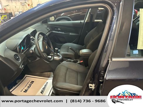 Used 2015 Chevrolet Cruze LT w/ Technology Package image 10