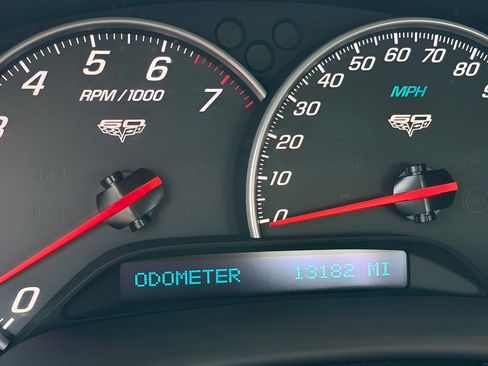 Used 2013 Chevrolet Corvette Grand Sport RWD image 37