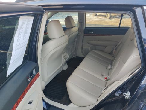 Used 2012 Subaru Outback 2.5i Limited image 12