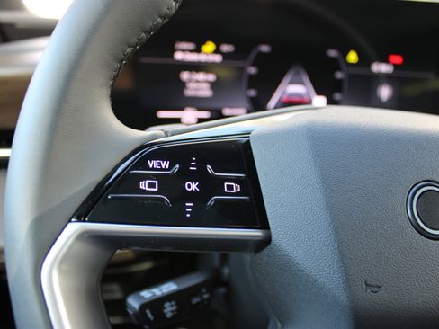 New 2025 Audi A6 e-tron Premium image 22