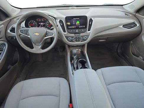 Used 2024 Chevrolet Malibu LT image 9