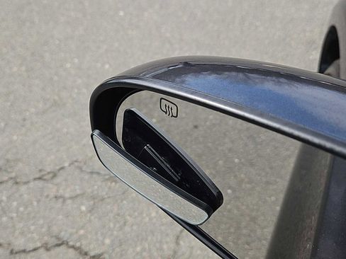 Used 2016 Toyota Avalon XLE Plus image 20