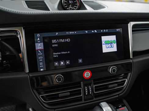 Certified 2026 Porsche Macan AWD/4WD image 20