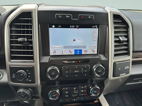 Used 2019 Ford F150 Lariat w/ Equipment Group 501A Mid AWD/4WD image 23