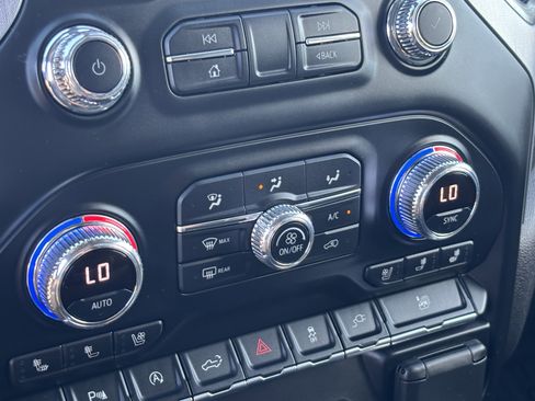 Used 2020 GMC Sierra 1500 SLT w/ SLT Premium Plus Package image 22