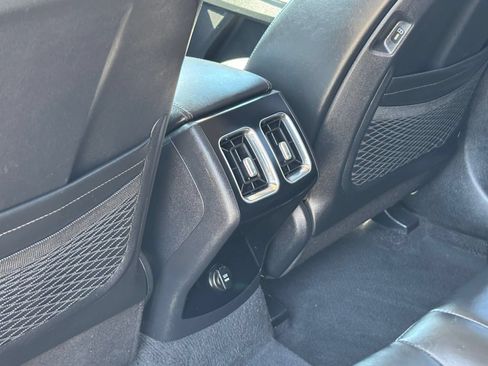 Used 2024 Kia Sorento S FWD image 23