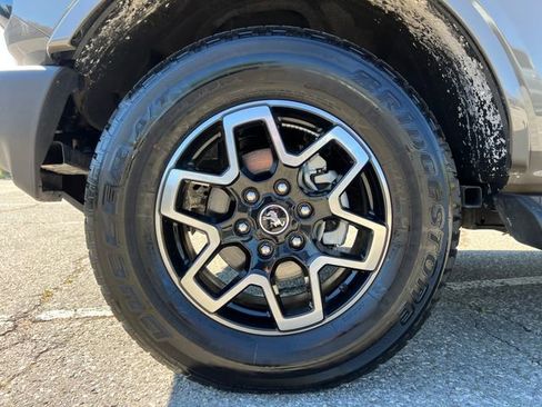 Used 2025 Ford Bronco Outer Banks AWD/4WD image 17