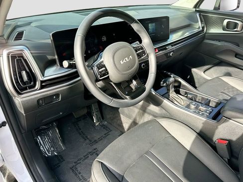 Certified 2025 Kia Sorento S w/ Panoramic Sunroof Package image 9