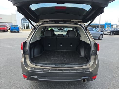 Used 2020 Subaru Forester Limited image 5