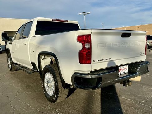 Used 2021 Chevrolet Silverado 2500 LT w/ Z71 Off-Road Package image 13
