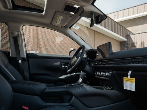 New 2027 Honda HR-V EX-L image 10