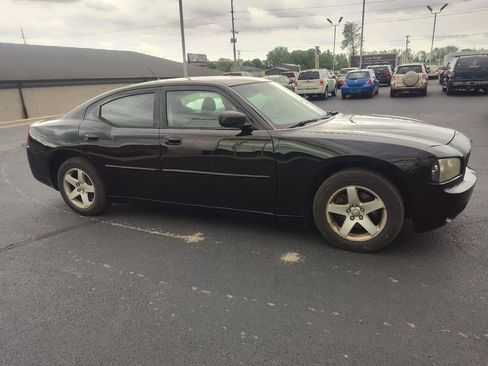 Used 2008 Dodge Charger SE RWD image 4