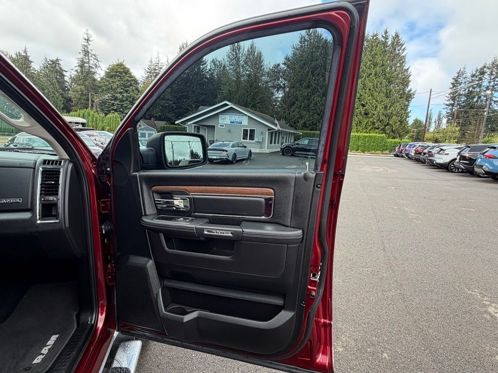 Used 2016 RAM 1500 Laramie w/ Convenience Group AWD/4WD image 35