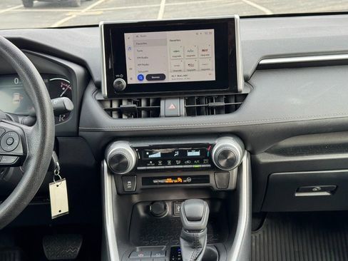 Used 2023 Toyota RAV4 LE image 16