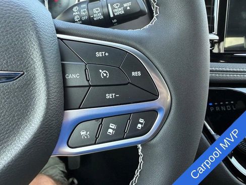 New 2026 Chrysler Pacifica Select image 14