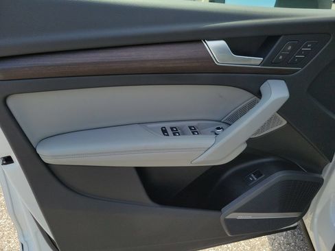 Certified 2023 Audi Q5 2.0T Premium Plus AWD/4WD image 19