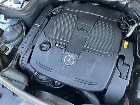 Used 2015 Mercedes-Benz GLK 350 4MATIC image 29