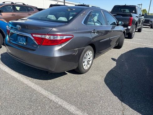 Used 2015 Toyota Camry LE FWD image 6